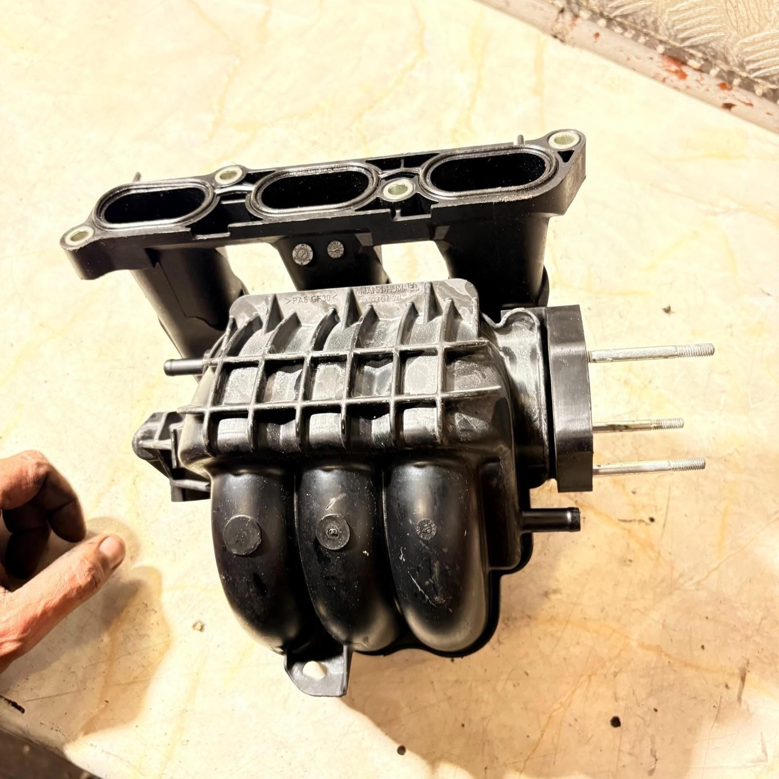 Suzuki Alto Inlet Manifold with  Sensor 2011 0 261 230 198