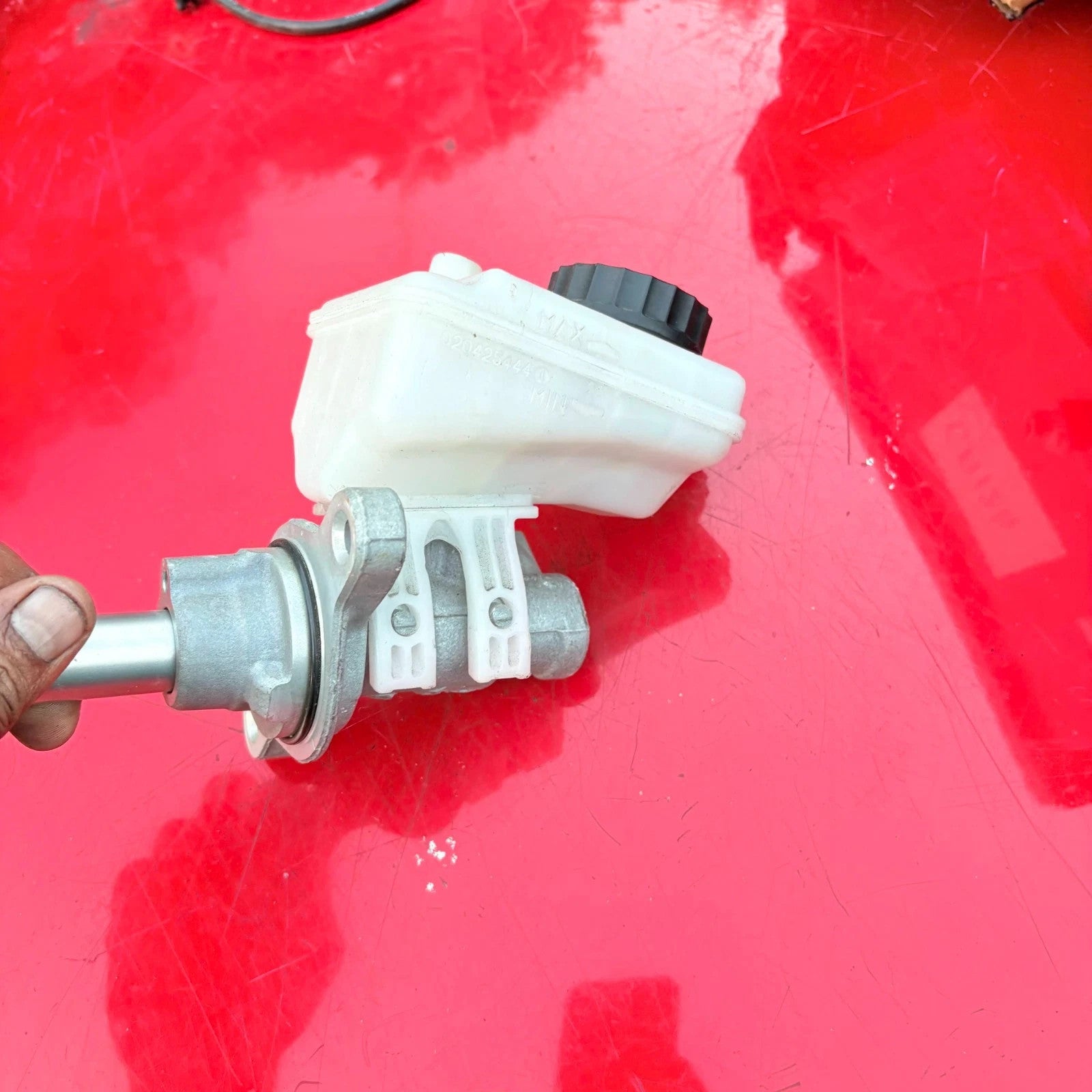 Brake Master Cylinder Tank 2013 Toyota Aygo