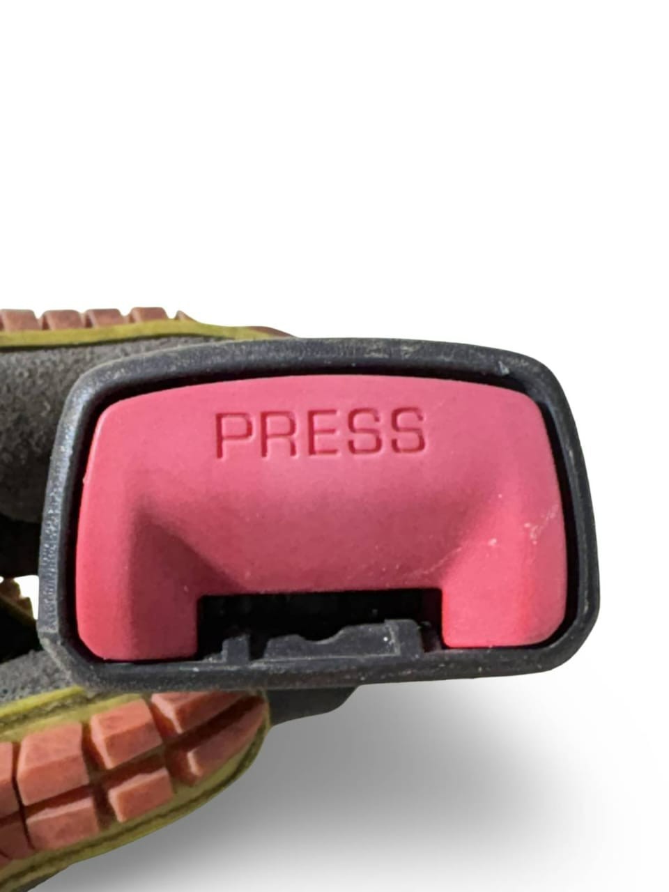 CITROEN C1 BELT BUCKLE CLIP DRIVER REAR RIGHT O/S/R 2005-2009