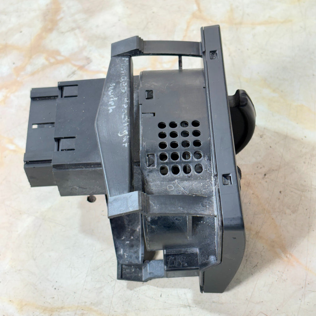 Ford Mondeo Mk3 2000-2007 Headlight Switch w/Fog + Level 1S7T13A024GB