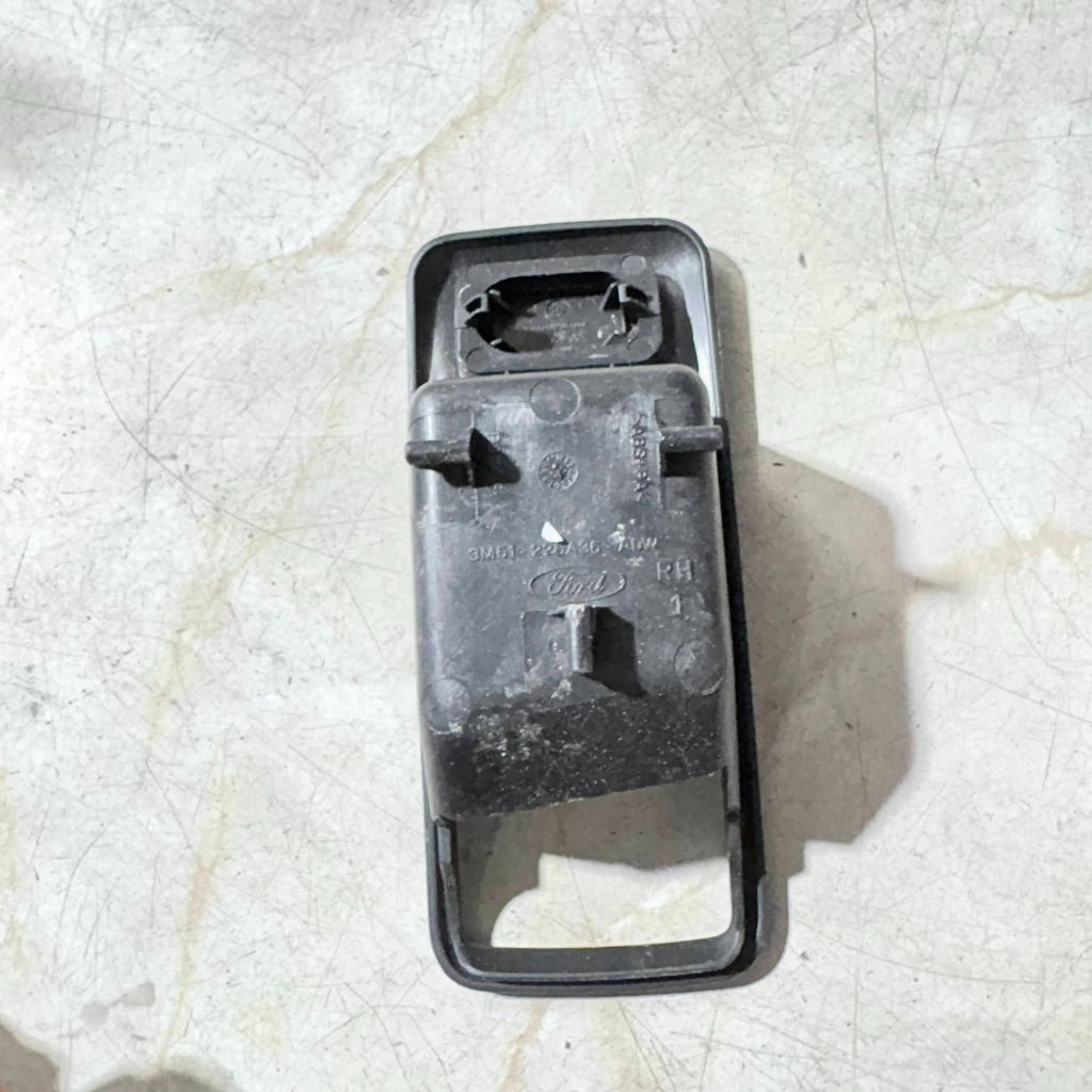 Ford Focus MK2 04-11 Rear Right Door Handle Trim Switch Casing 3M51-226A36-ADW