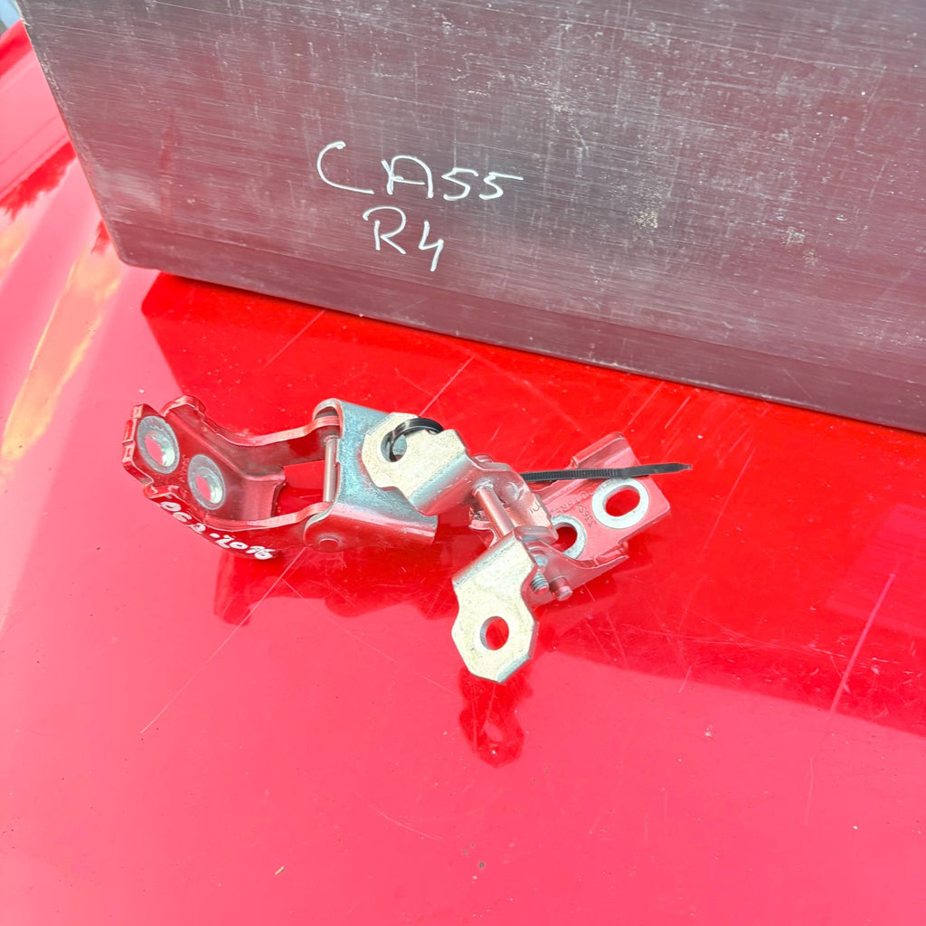 Renault Clio IV X98 2012-2020 5dr Rear Right Door Hinge 804200003RK/804000016RF