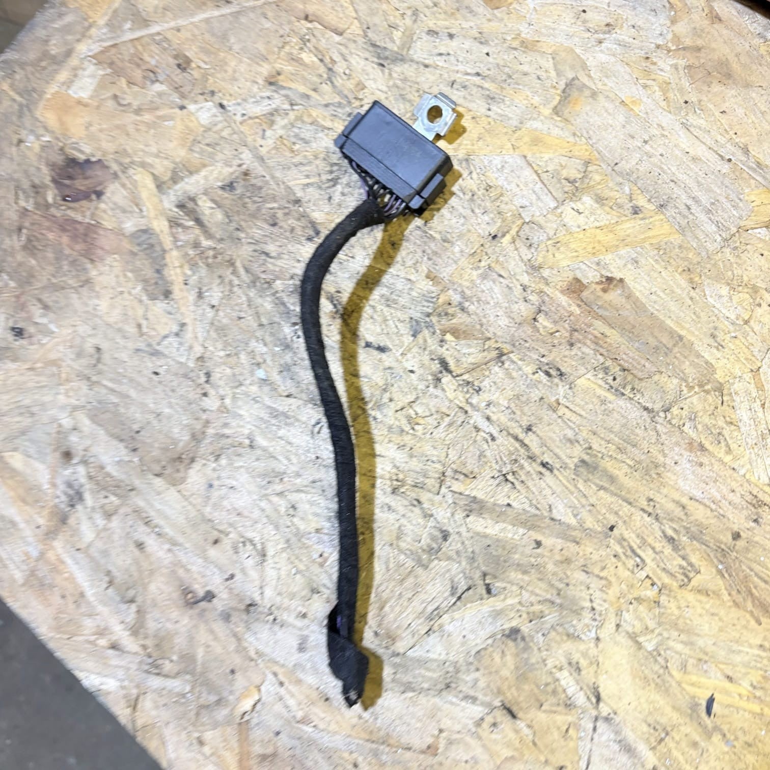 8364646 965775 BMW Connector Plug Unit Computer Wire Socket OE
