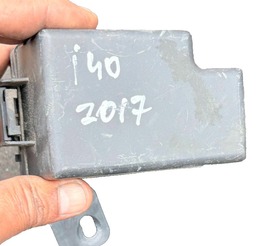 HYUNDAI I40 MK1 2011-19 ENGINE BAY RELAY FUSE BOX BOARD MODULE