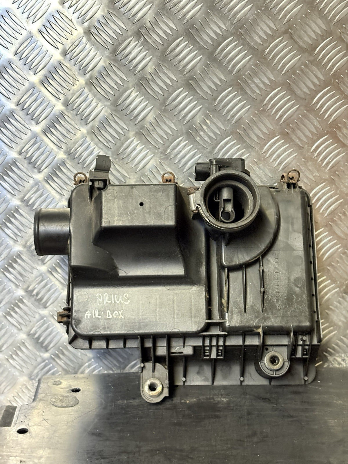 Toyota Prius Mk2 XW20/NHW20 2004-2009 1.5 Hybrid Air Filter Box+MAF 17700-21140