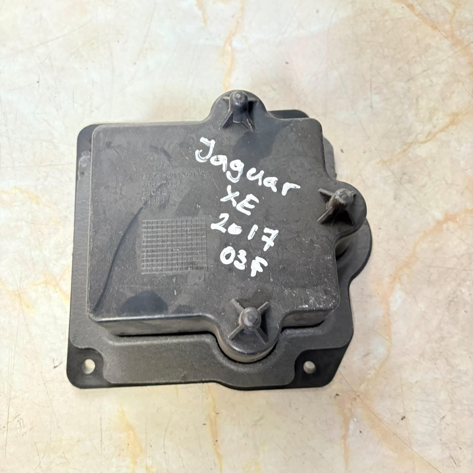 ⭐️2017 JAGUAR XE DRIVER FRONT DOOR CONTROL MODULE GJ32-14D618-BA OSF