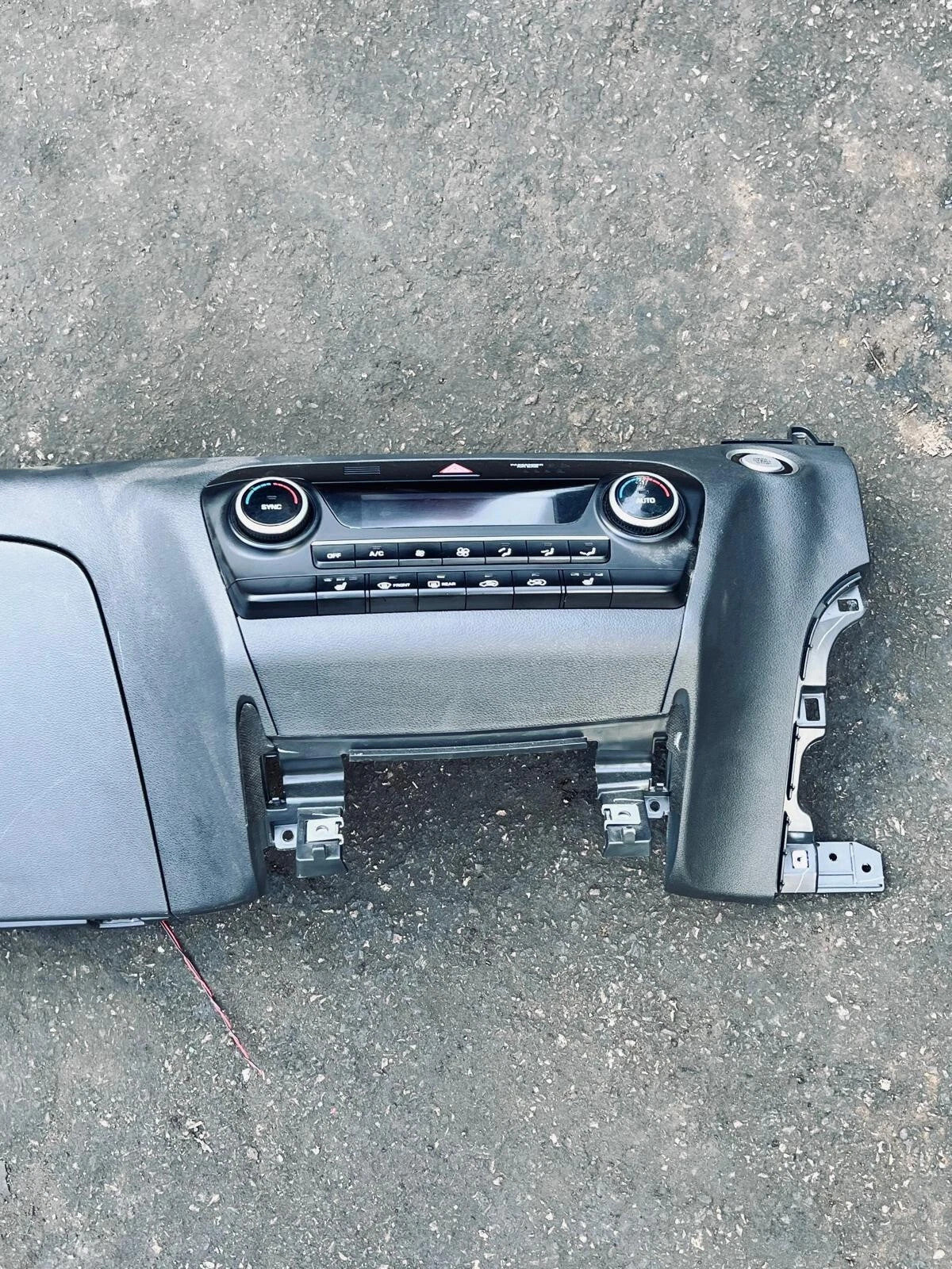 HYUNDAI TUCSON GLOVE COMPARTMENT BOX MK4 NX4 2021 - 2023 84760N7800