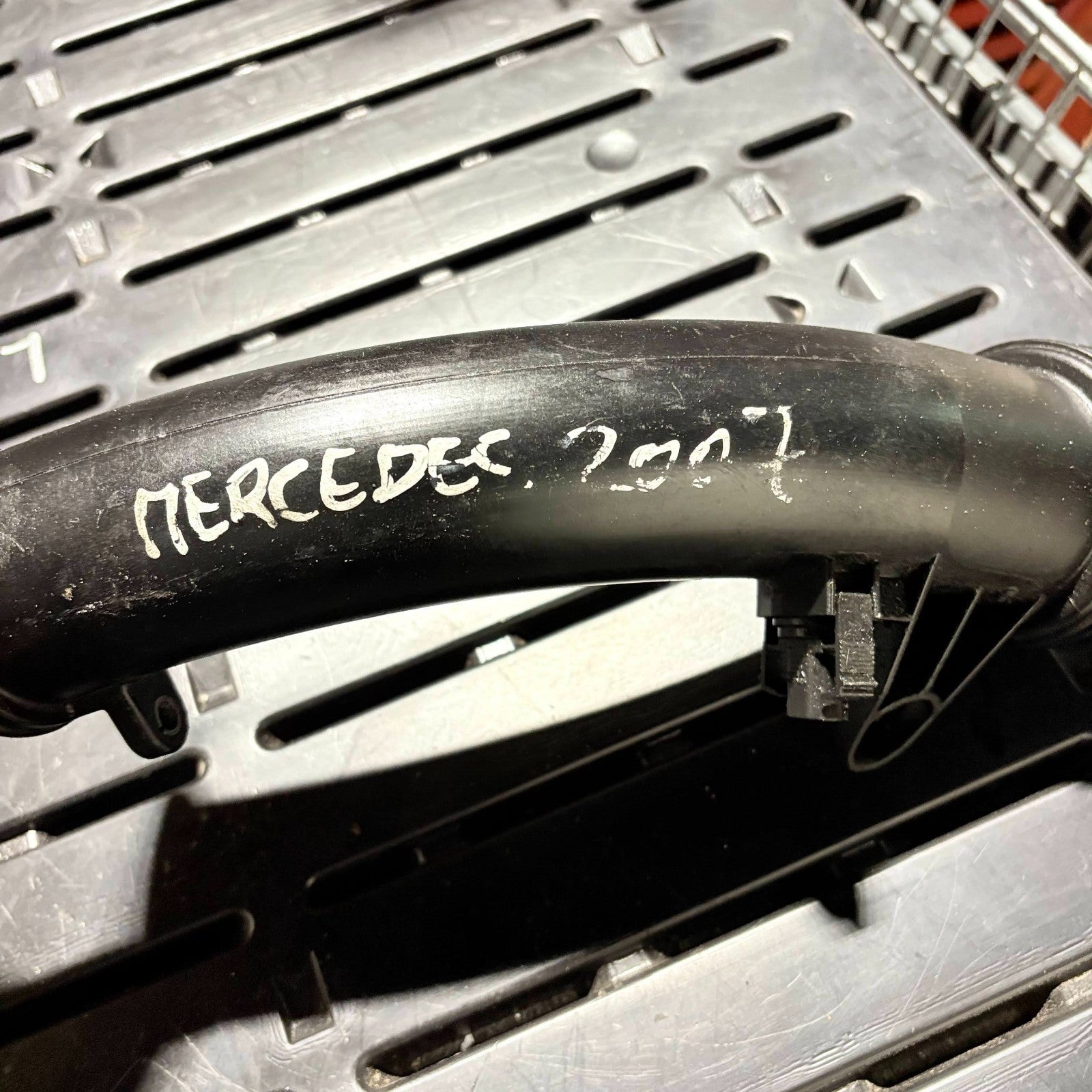 MERCEDES 2000-2010 W203 C CLASS SPORT AIR INTAKE HOSE PIPE A6460980207