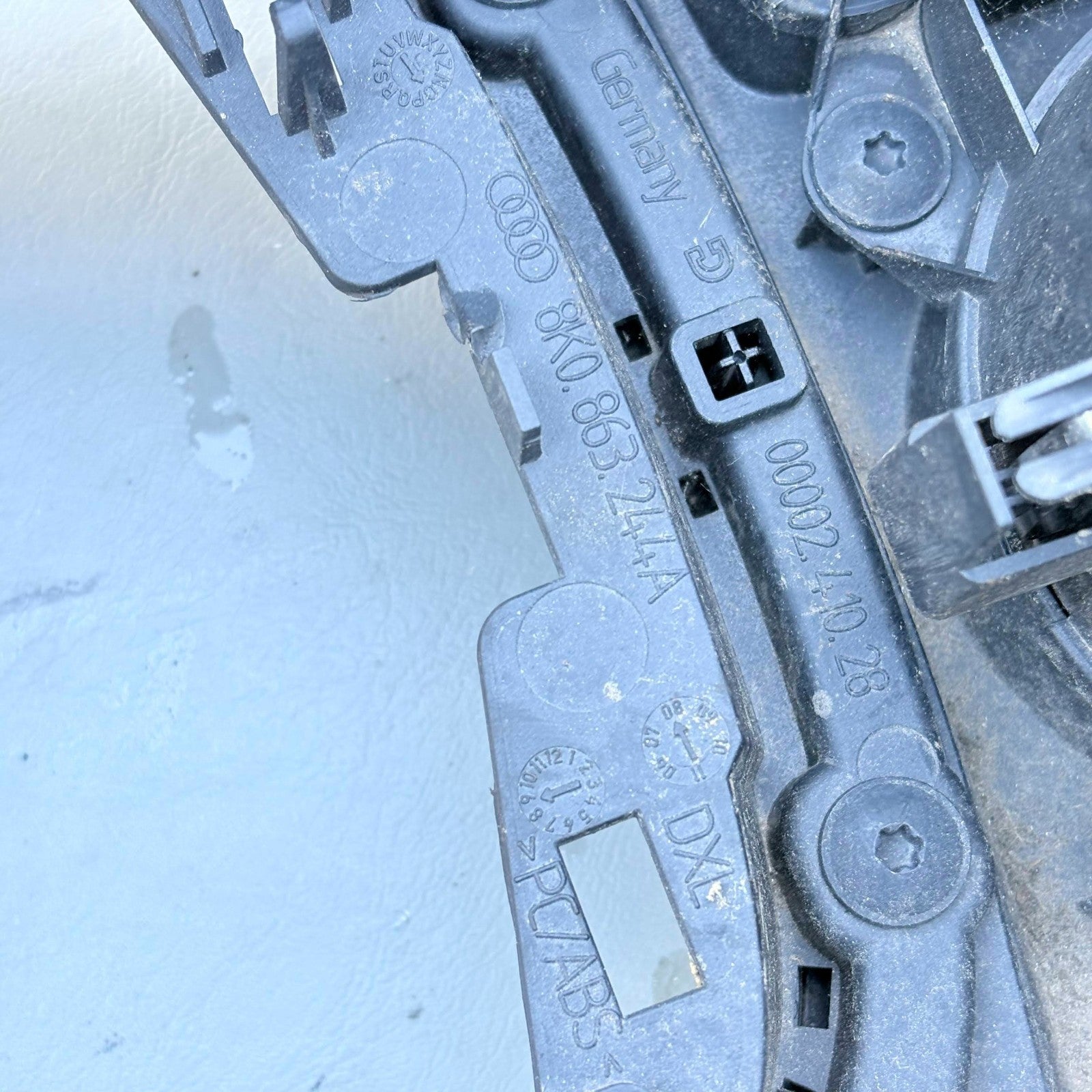 AUDI A5 8T3 2010 Center Console 8K0863244A