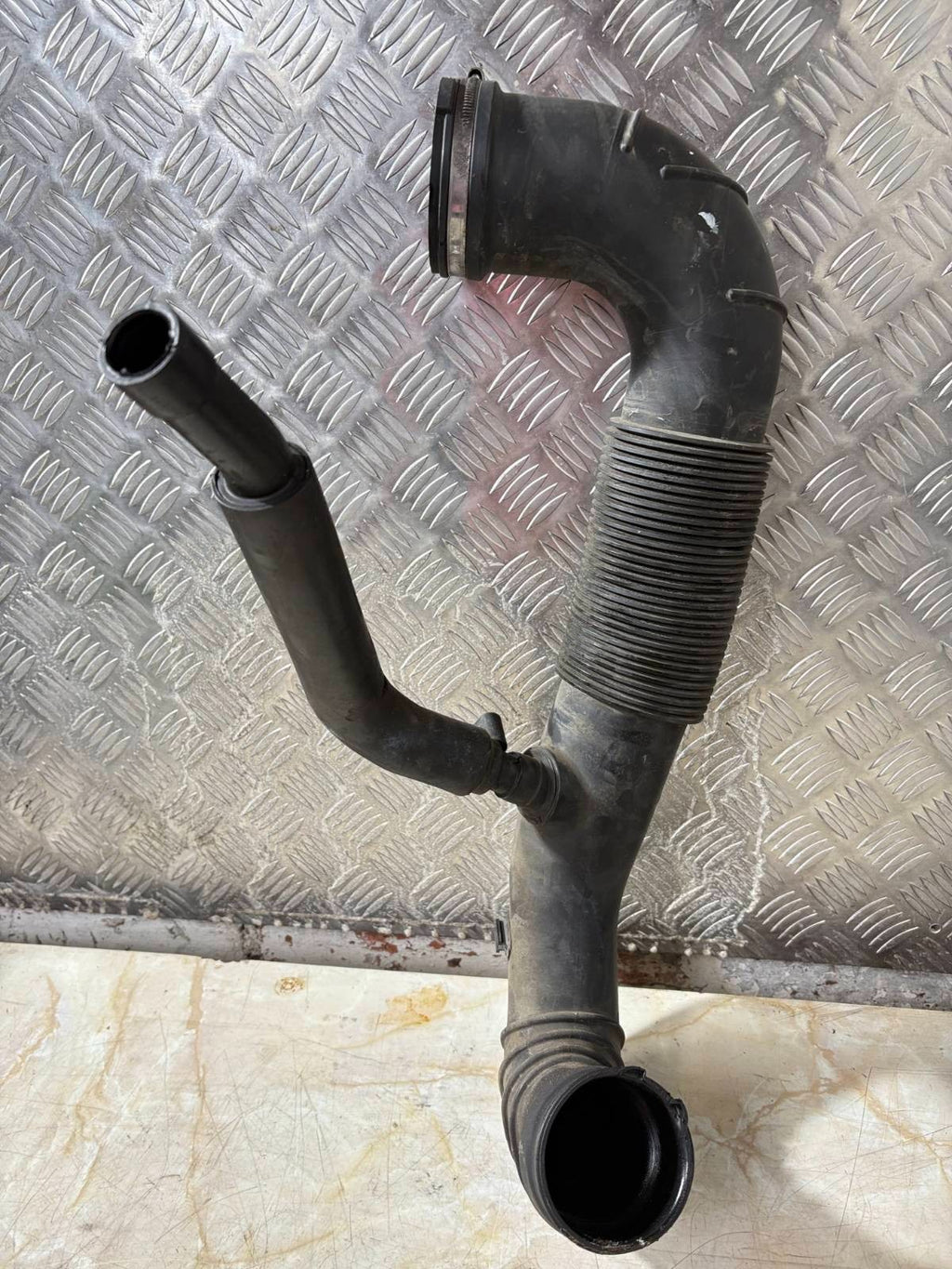 Mercedes Sprinter W906 2009-2018 2.1/2.2 CDI Air Intake Pipe A9065281724