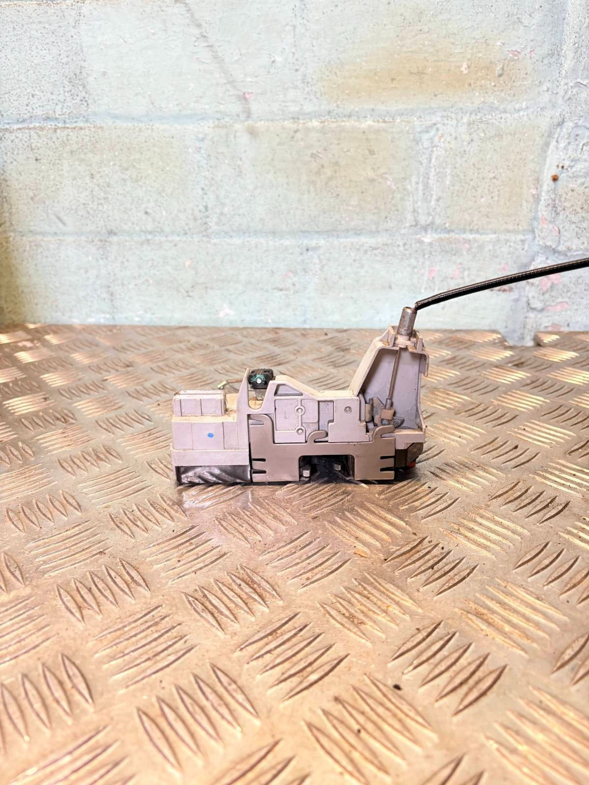 MG3 5 Door Passenger Rear Door Lock Mechanism Latch Actuator A044799 2012-2024