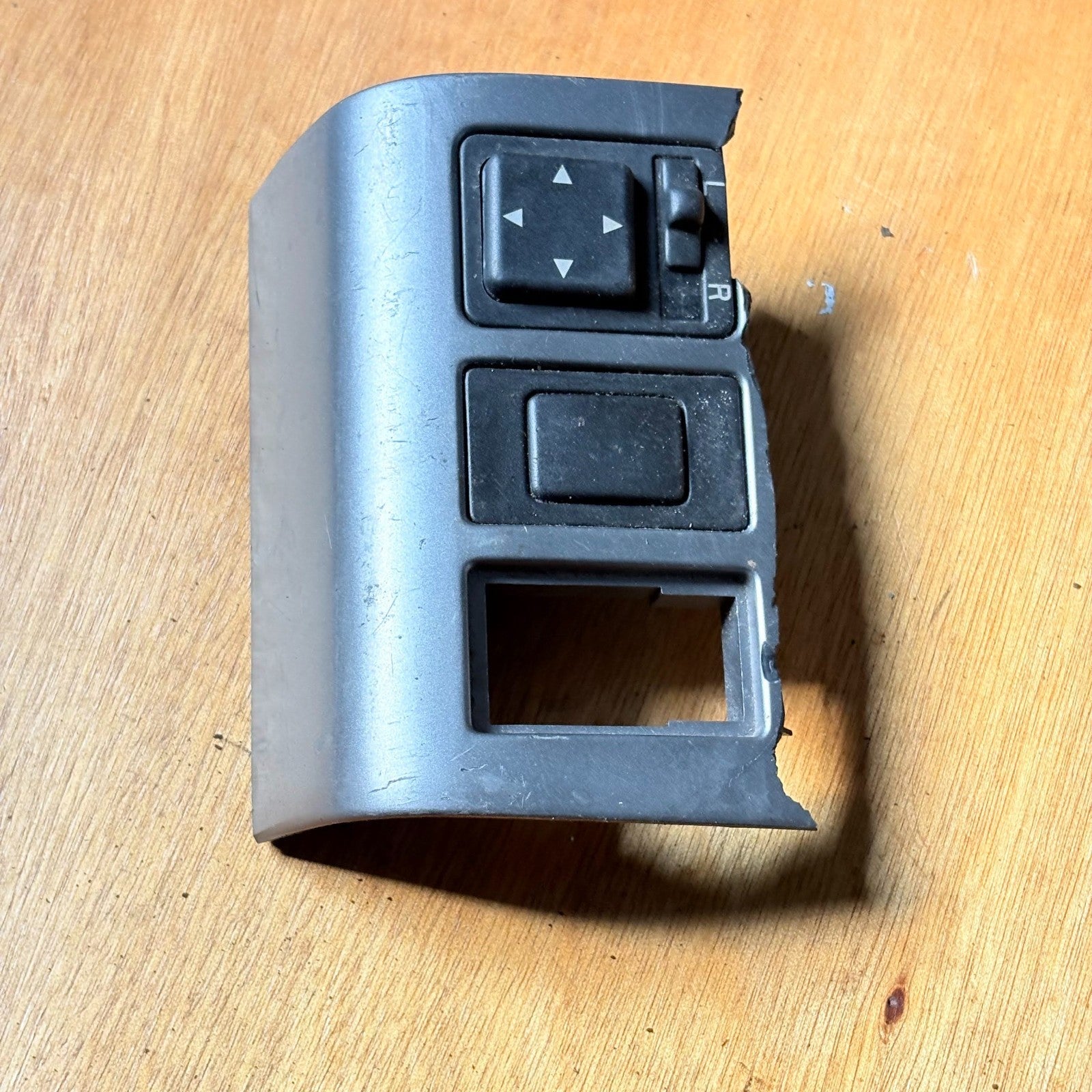 Mirror Switch Toyota Avensis 84870-05020 8487005020 989 03 2210 00 98903221000