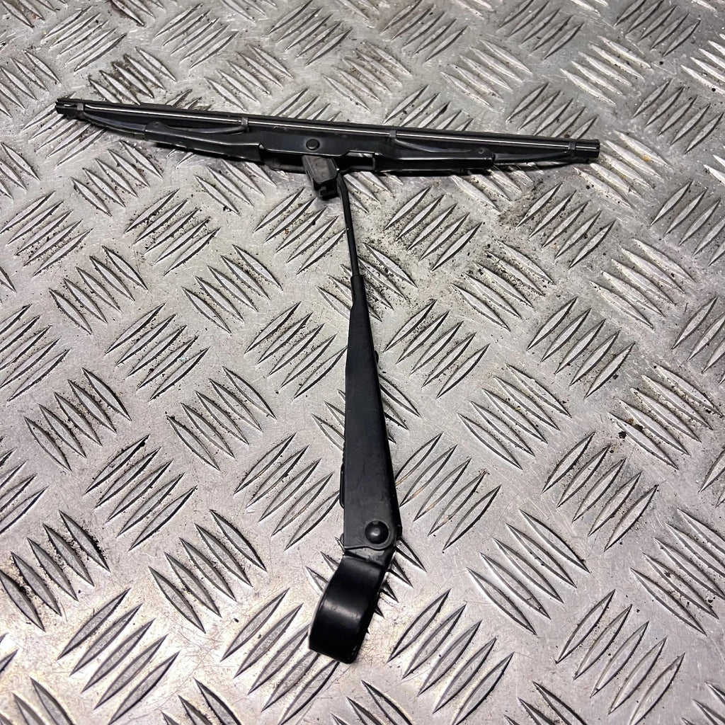 Dodge 2008 rear wiper arm 05303787AD