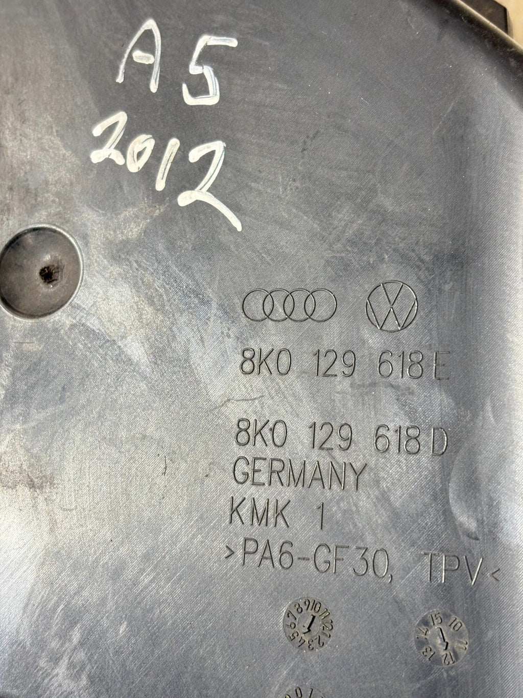 2008-2016 AUDI A5 AIR INTAKE CLEANER DUCT ASSEMBLY 8K0 129 618 D-E