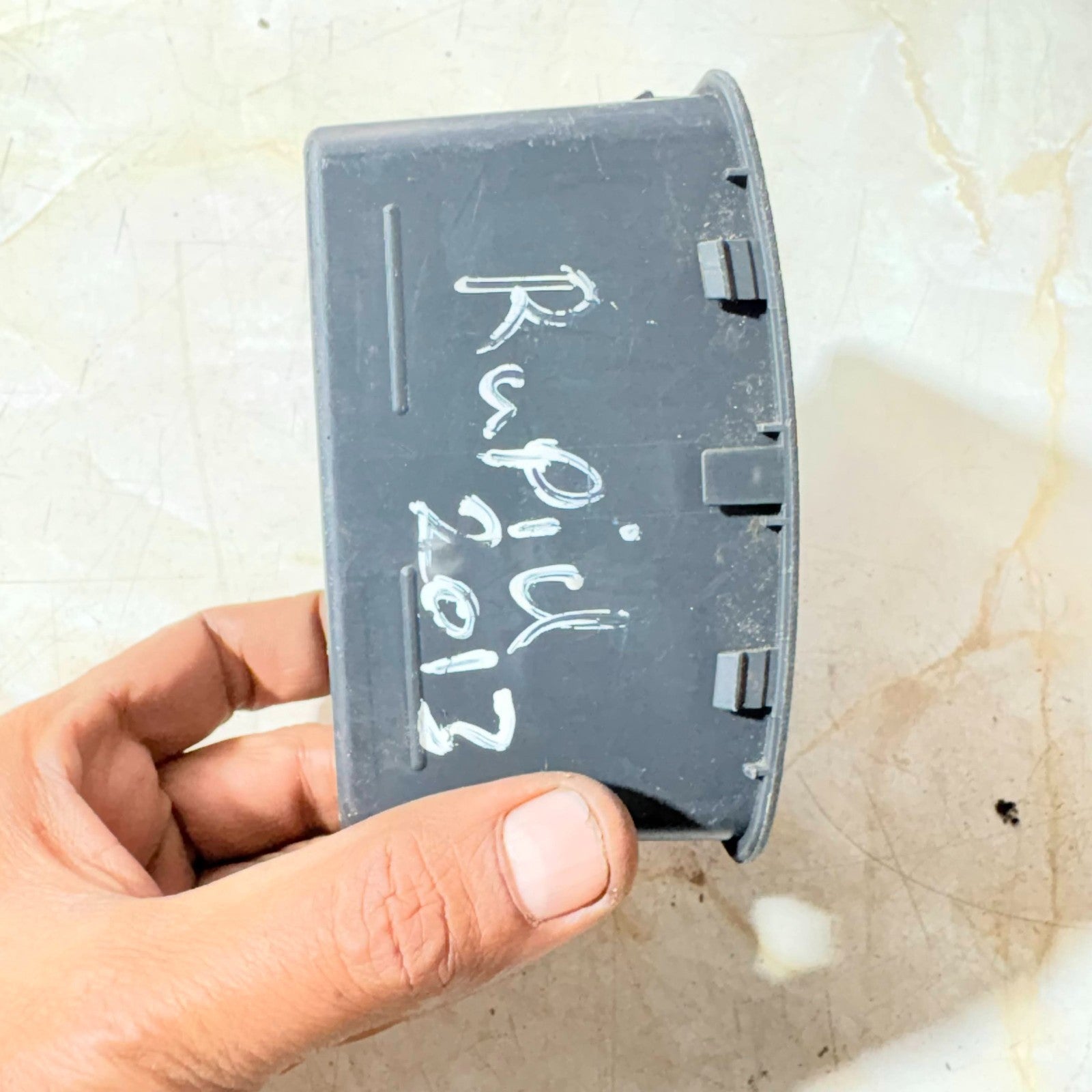 SKODA RAPID CENTRE CONSOLE STORAGE BOX 5JA858373 2012-2023