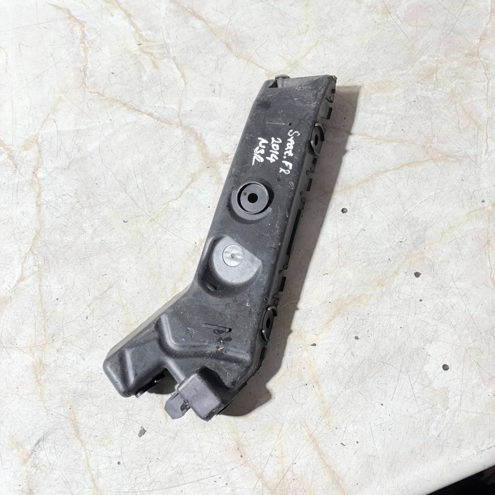SEAT LEON 2014 REAR LEFT PASSENGER SIDE BUMPER BRACKET