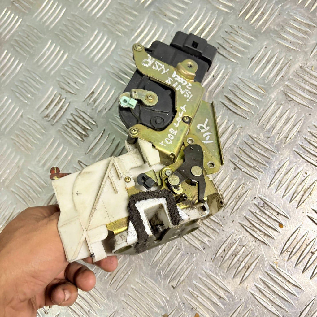 SUZUKI IGNIS 2004 REAR LEFT DOOR LOCK CATCH MECHANISM
