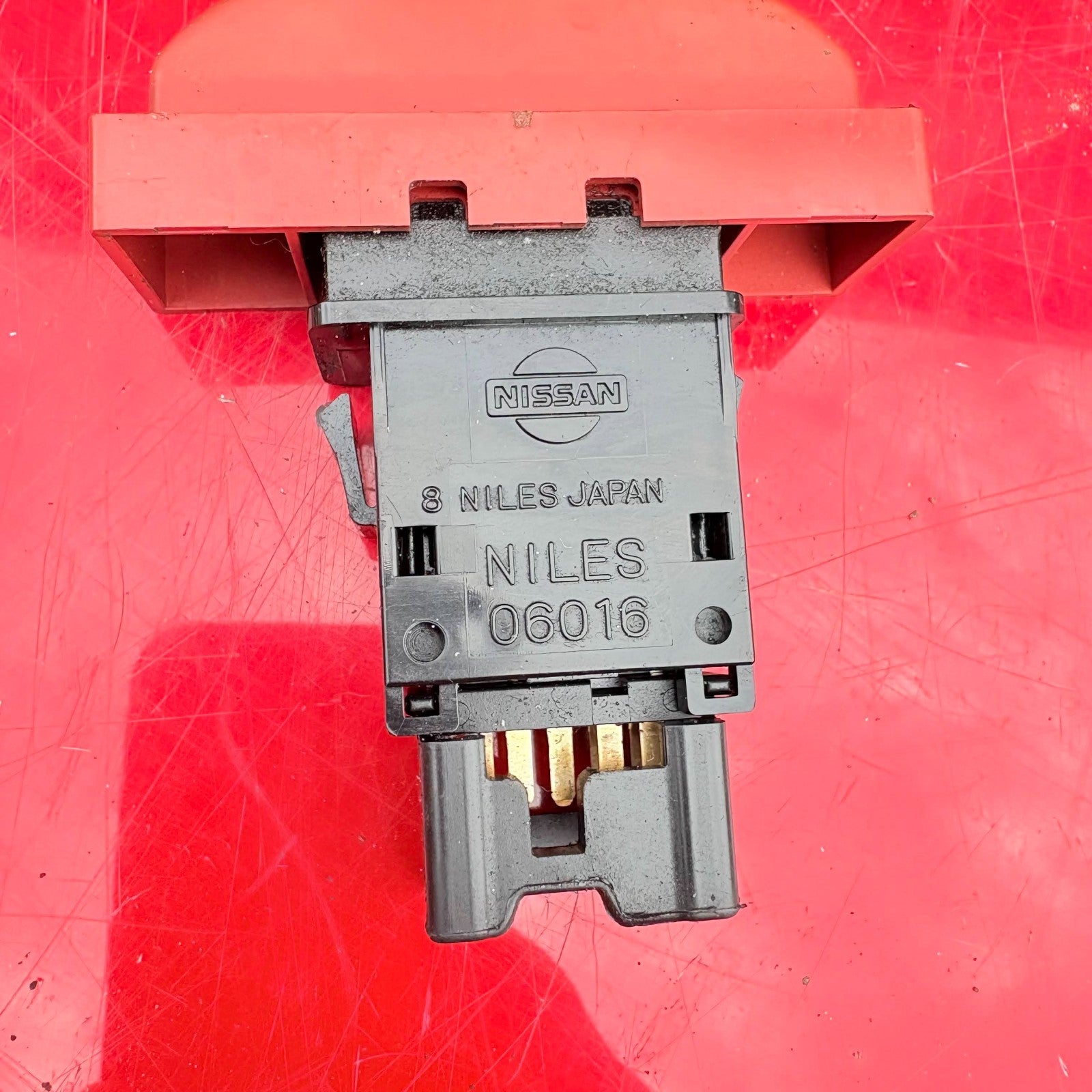 Nissan X-Trail T30 2001-2007 Hazard Warning Switch Red 06016