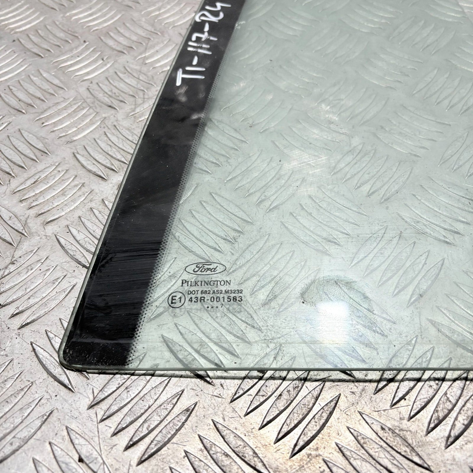 2003–2008 Ford Fusion Rear Right Door Quarter Glass Window