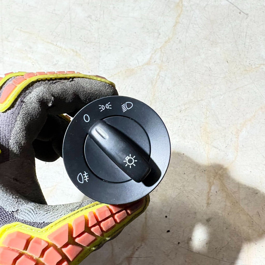 VW PASSAT B6/GOLF Mk5 HEADLIGHT-HEAD LAMP SWITCH-1K0 941 431 P