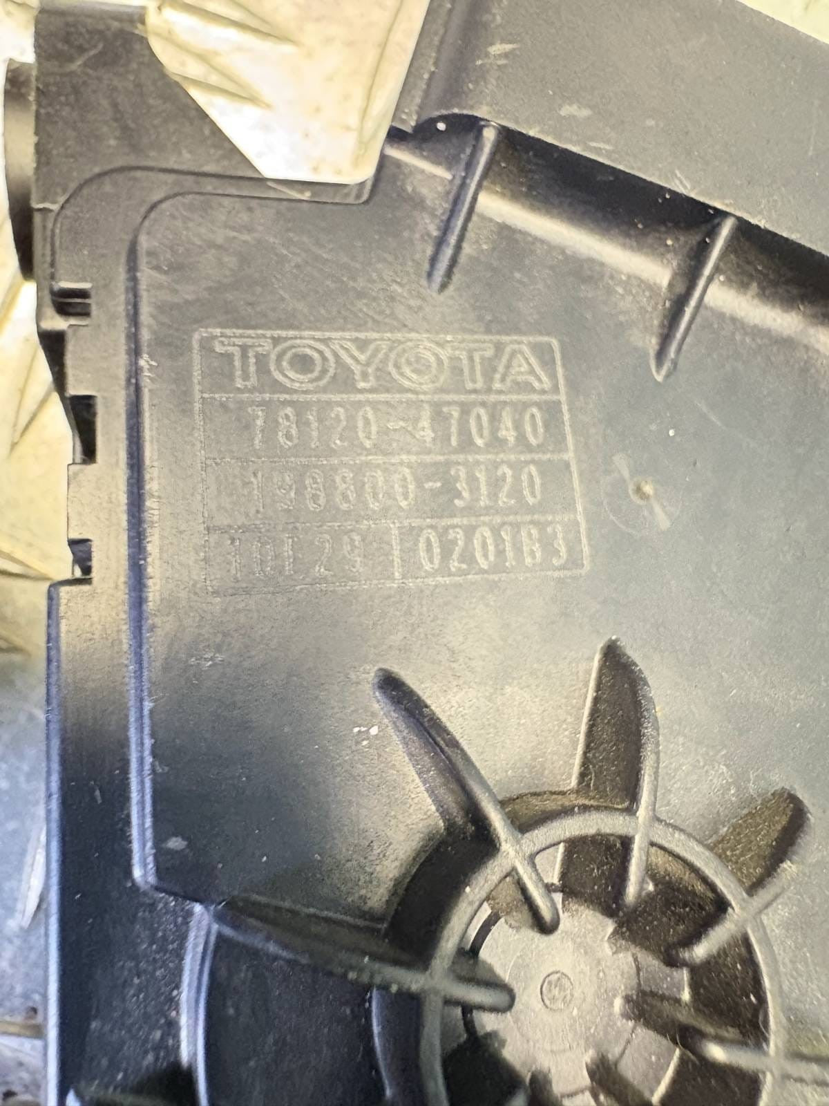 Toyota Prius Hybrid Accelerator Throttle Pedal 78120-47040 (2004)