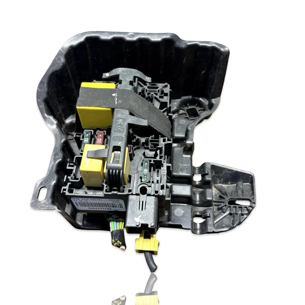 PEUGEOT 208 MK1 FUSE RELAY BOX 1.4HDI 9666232680 2012-2019