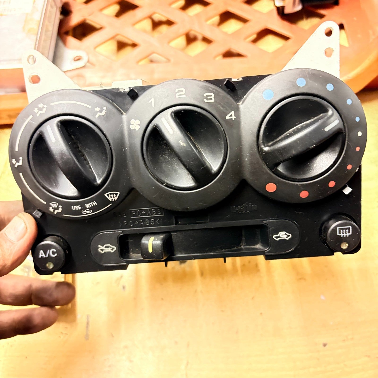 SUZUKI IGNIS 2003-2008 A/C HEATER CLIMATE CONTROL UNIT PANEL