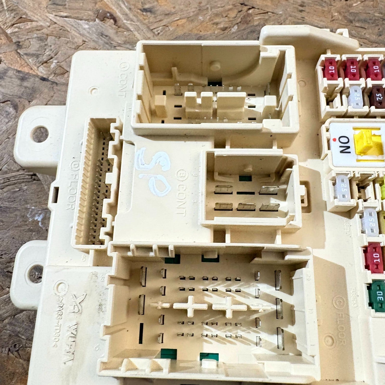 KIA SPORTAGE MK4 QL DASH FUSE BOX JUNCTION BOX MODULE 91955-D9940