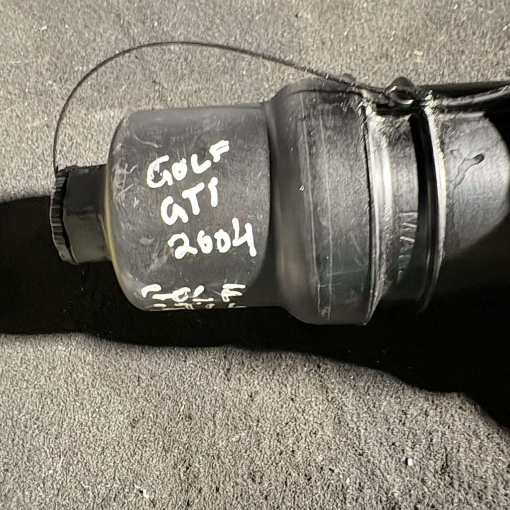 Skoda Golf Octavia Mk2 (1Z) 2004 Petrol oil filter mounting bracket 6740273316