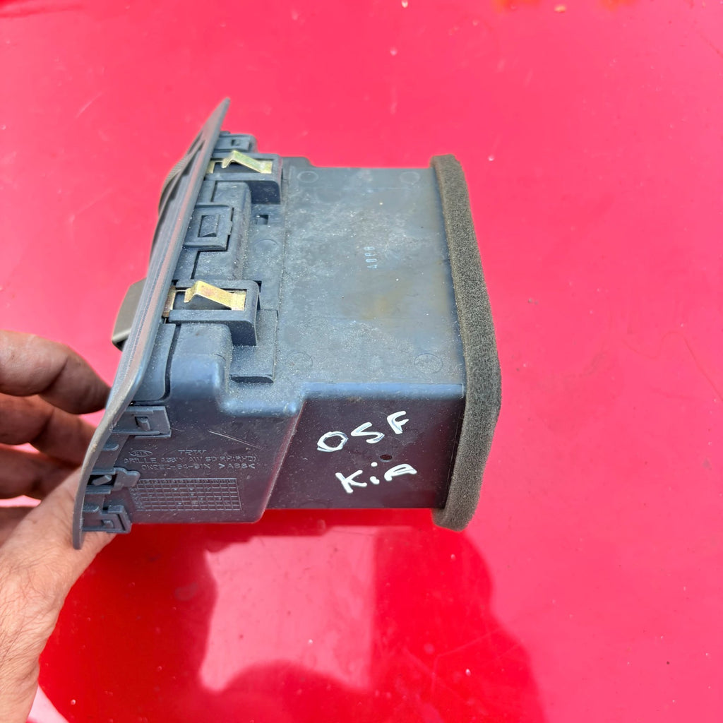 Kia Carens 2004 Dash Vent (Air Vent Grille) 0K2EZ6491X Driver Front Right Side