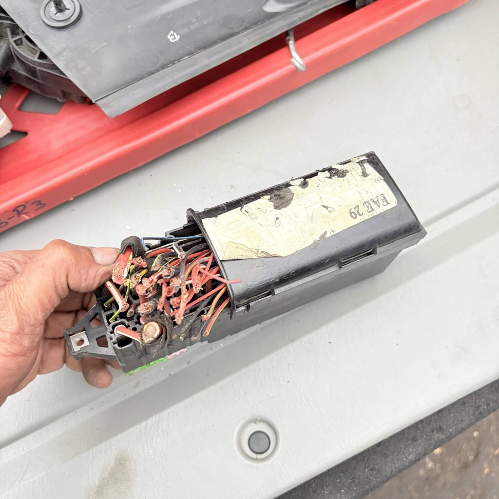 SEAT Ibiza FR 2016 Dashboard Fuse Box Interior Fuse Panel Wiring Loom RHD