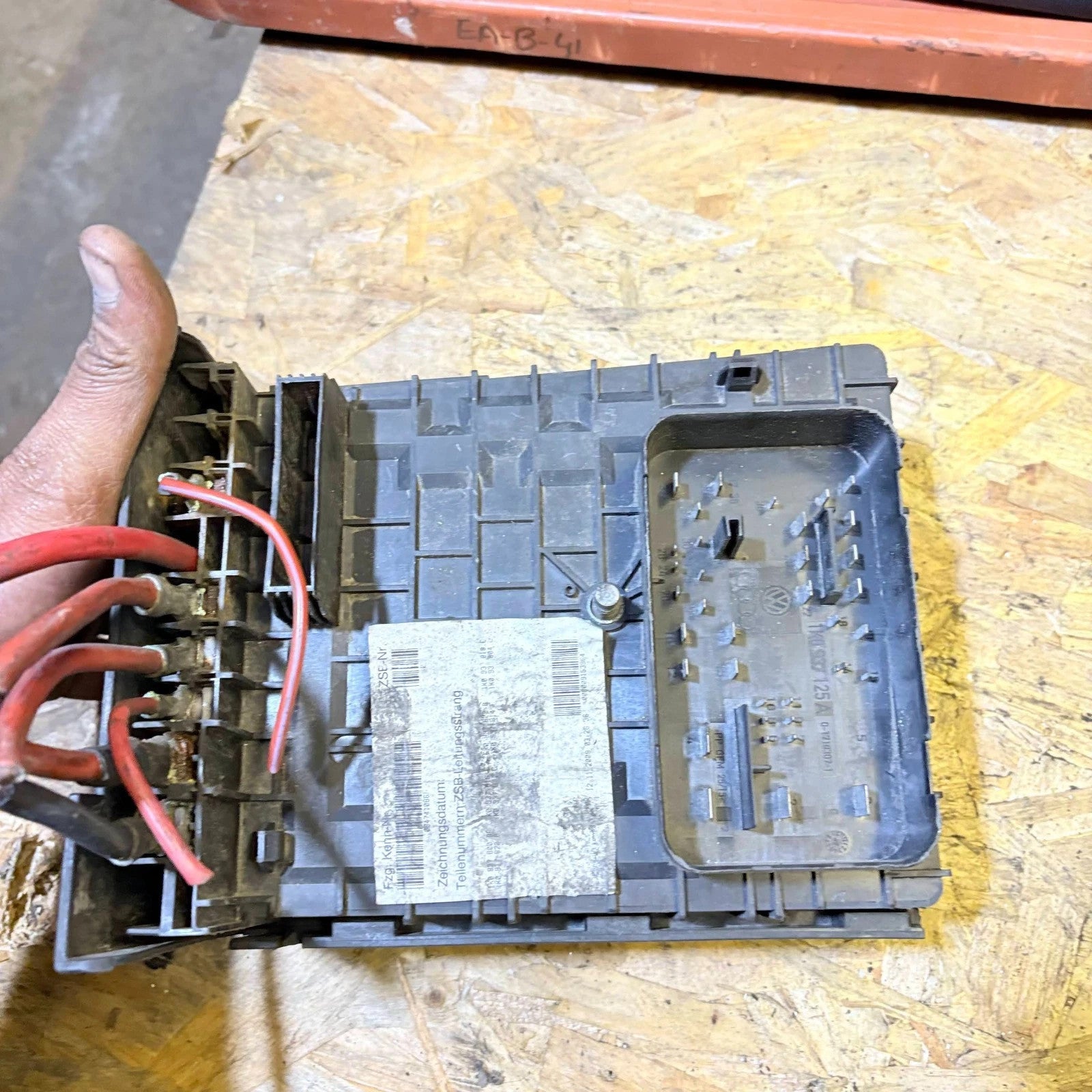 2006 - 2010 VolksWagen Passat Fuse Box Relay Control Module 1K0 937 125 A