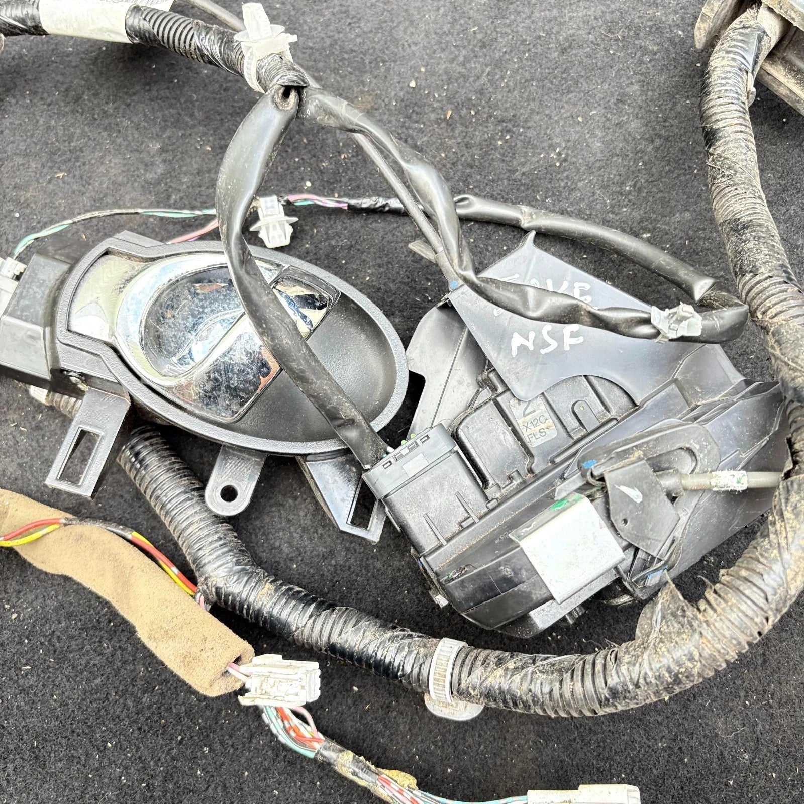 Nissan Juke F15 2010-2019 Front Left Passenger Door Wiring Loom Lock & Handle