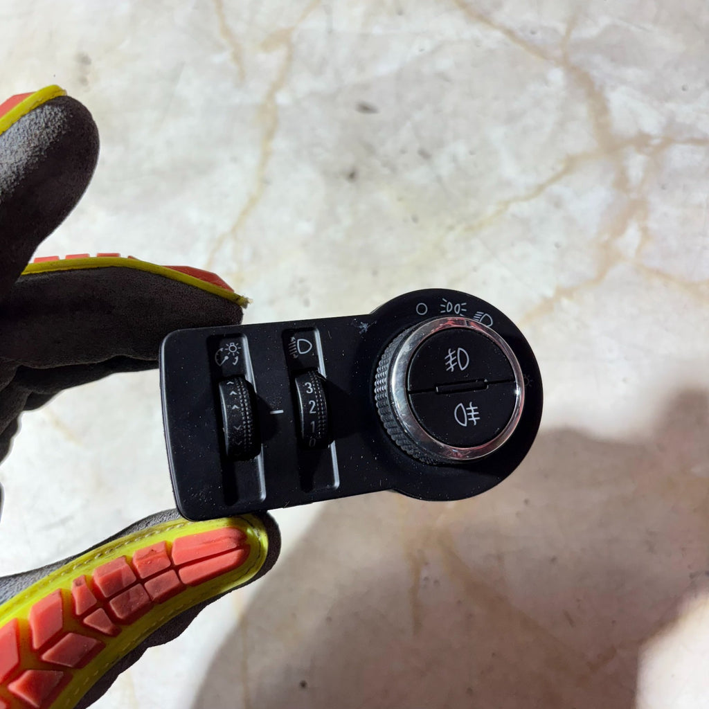 VAUXHALL ASTRA HEADLIGHT SWITCH LIGHT CONTROL BUTTON DIAL 09-12 13268695