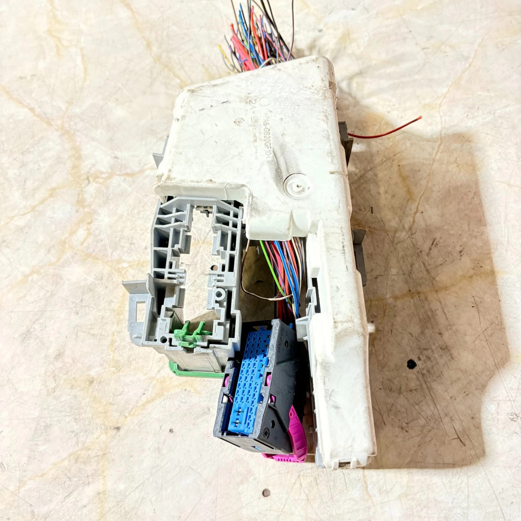 Vauxhall Combo C Mk2 Van 01-11 Fuse Box / Relay Junction Box