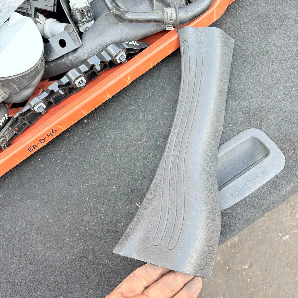 2014 Nissan Juke Rear Left Passenger Side Inner Molding Trim 769B7-1KA2A