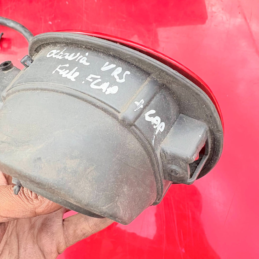 Skoda Octavia Mk1 1U Fuel Filler Flap Door & Cap 1U9809857E 1998-2004