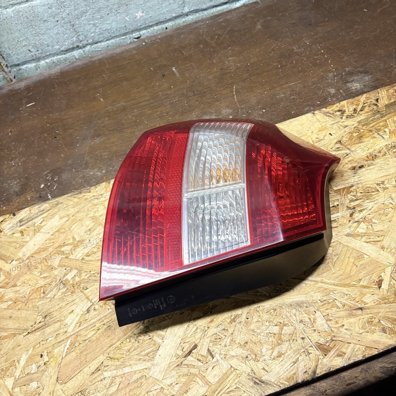 BMW 1 Series E87 2004-2011 Rear Left Tail Light 6924501