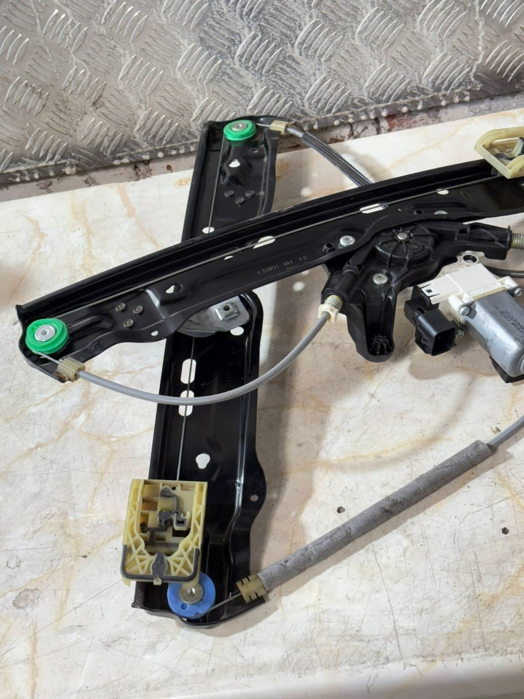 Land Rover Range Rover Evoque Left Passenger Rear Elec Window Regulator 2018-19A