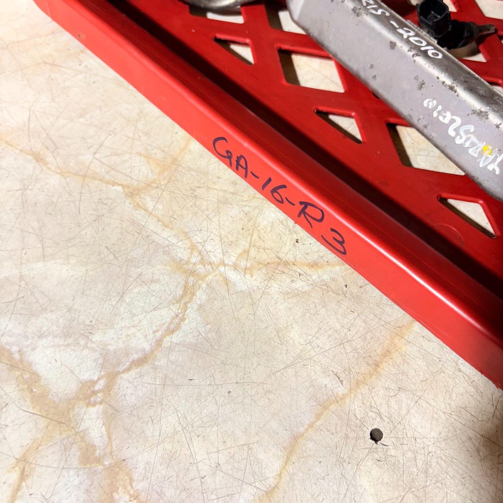 TOYOTA YARIS MK2 2006-2011 PETROL INJECTOR FUEL RAIL + INJECTORS