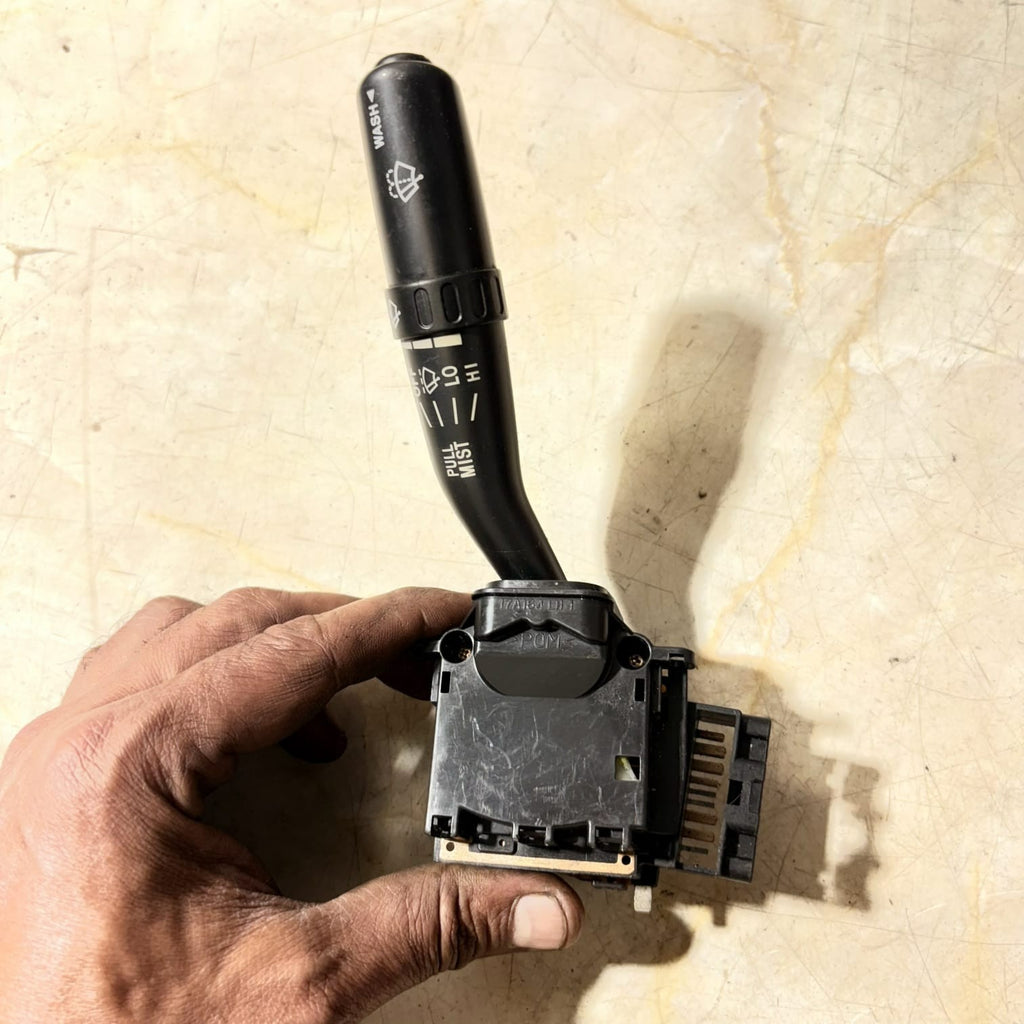 LEXUS Is 200 WIPER CONTROL STALK 17A164LH1 (2005)