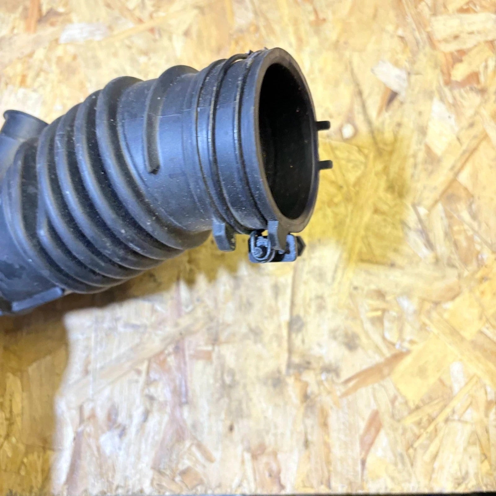 Kia Rio 2011-2017 Air Intake Hose Pipe (Airbox to Throttle) 28140-1W060 UB/QB