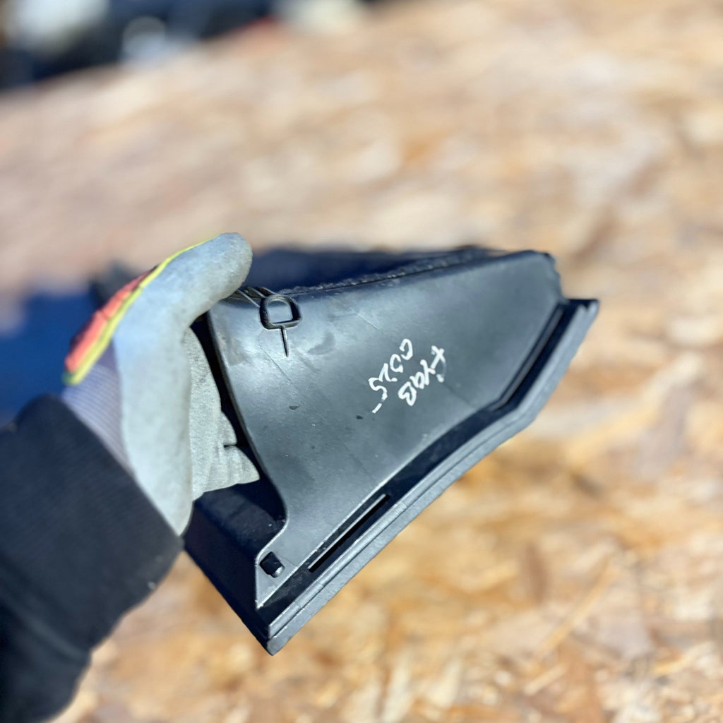 TOYOTA YARIS MK2 GLOVE COMPARTMENT BOX 2005-2011
