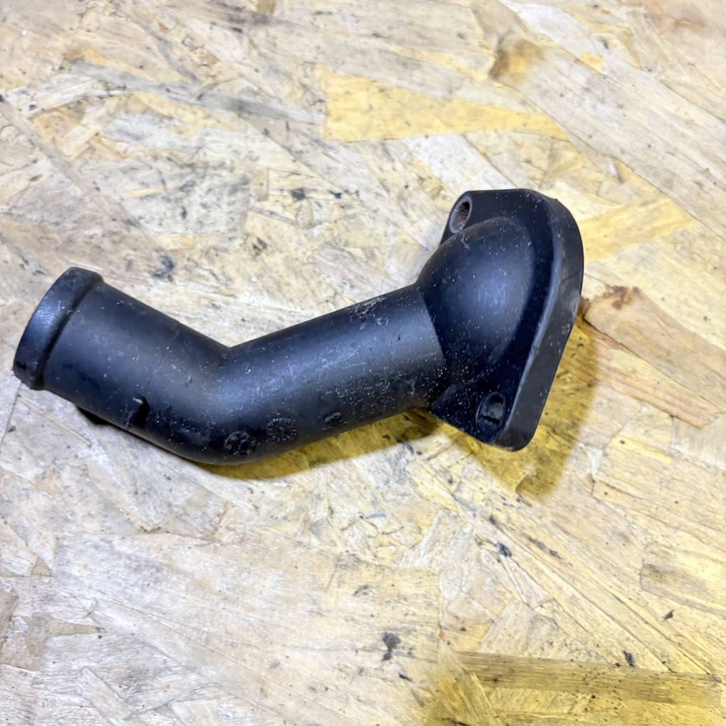 06A121121C Thermostat Housing Coolant Flange Pipe VW Audi SEAT Skoda w/Seal