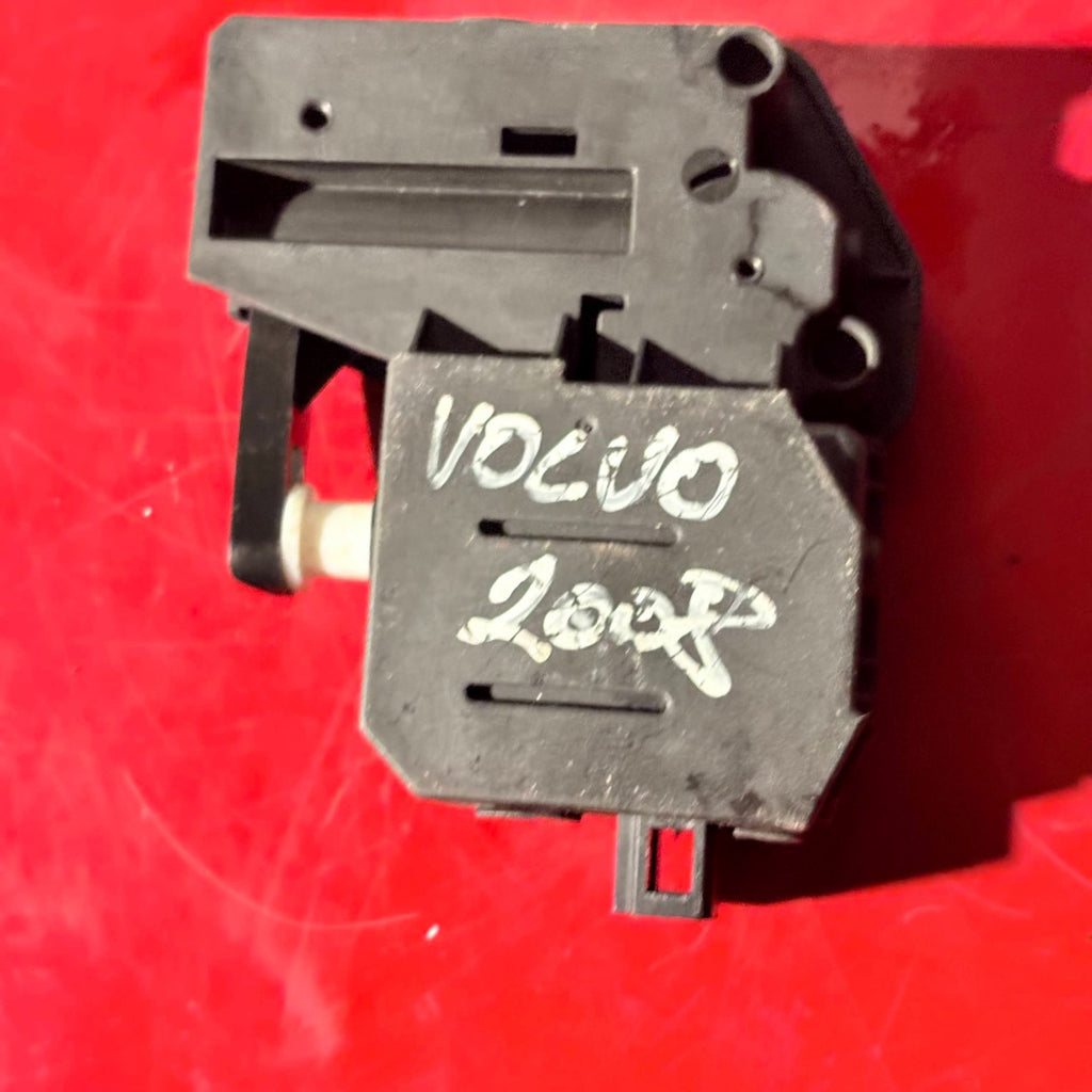 VOLVO 2008 Fuel Tank Cover Lock