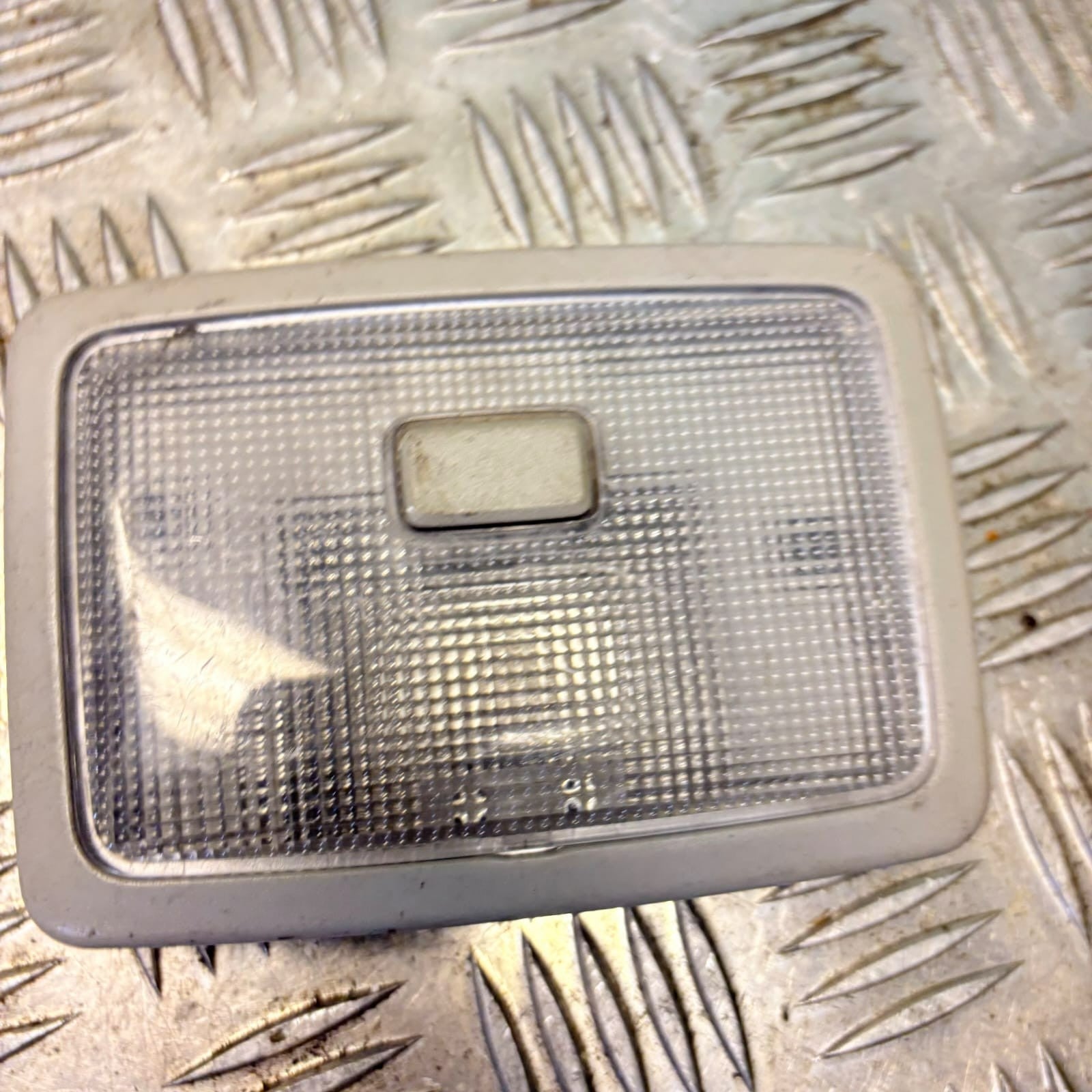 Rear Interior Light for Chevrolet Captiva UK861550-01 2010