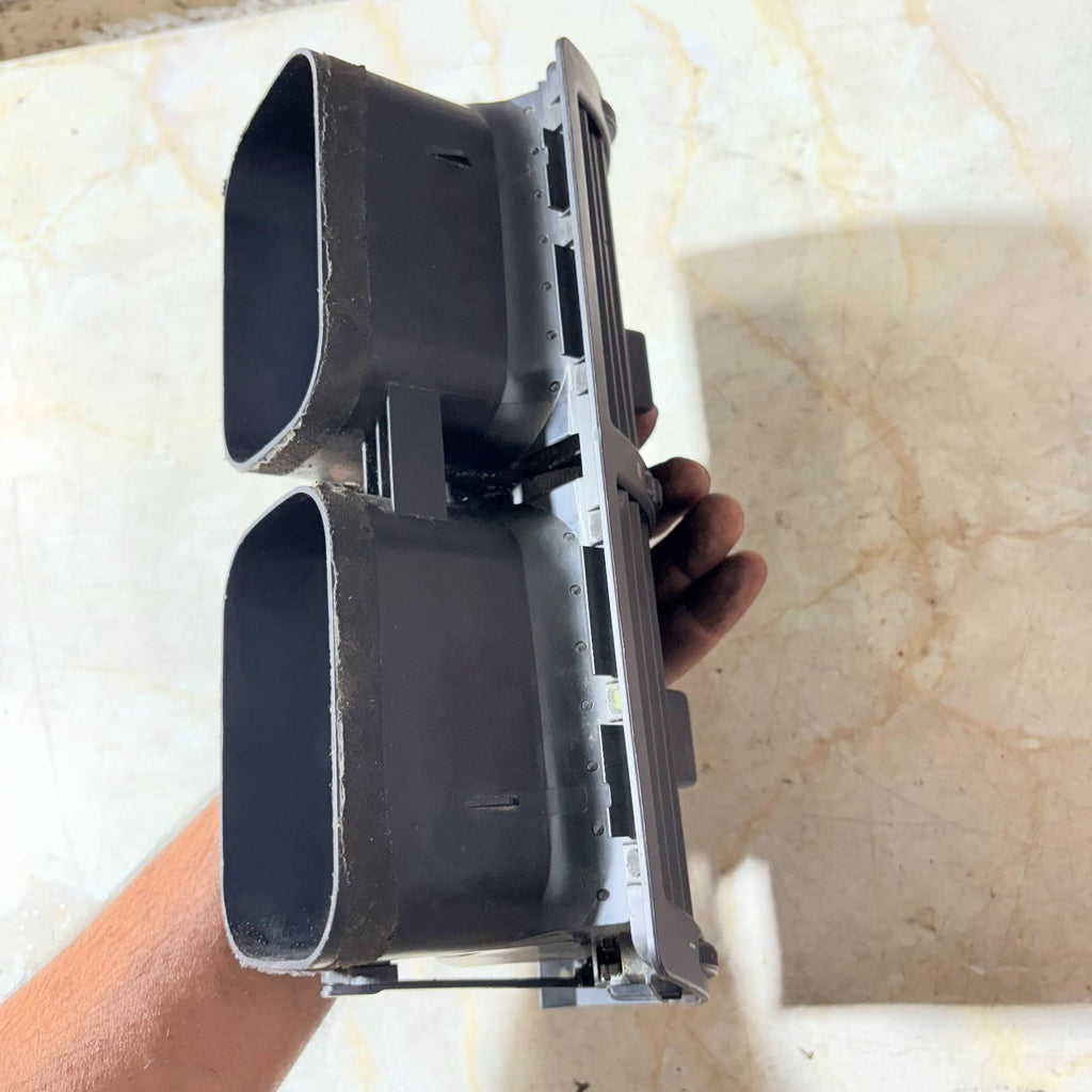 BMW X5 E53 2000-2006 Centre Dashboard Air Vent 8402221