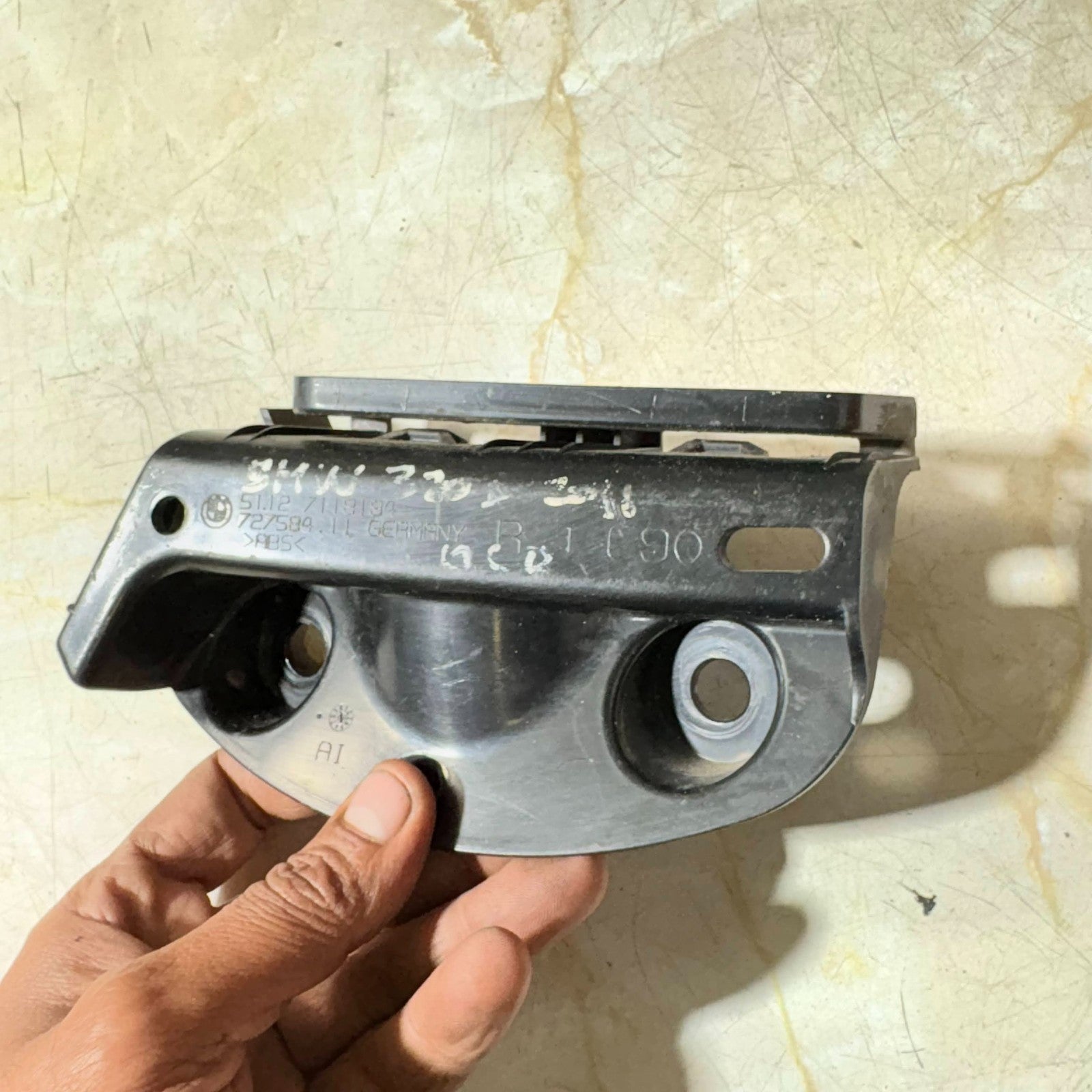 BMW 320D 2011 Rear Bumper mounts (BUMPER BRACKET) 7118194