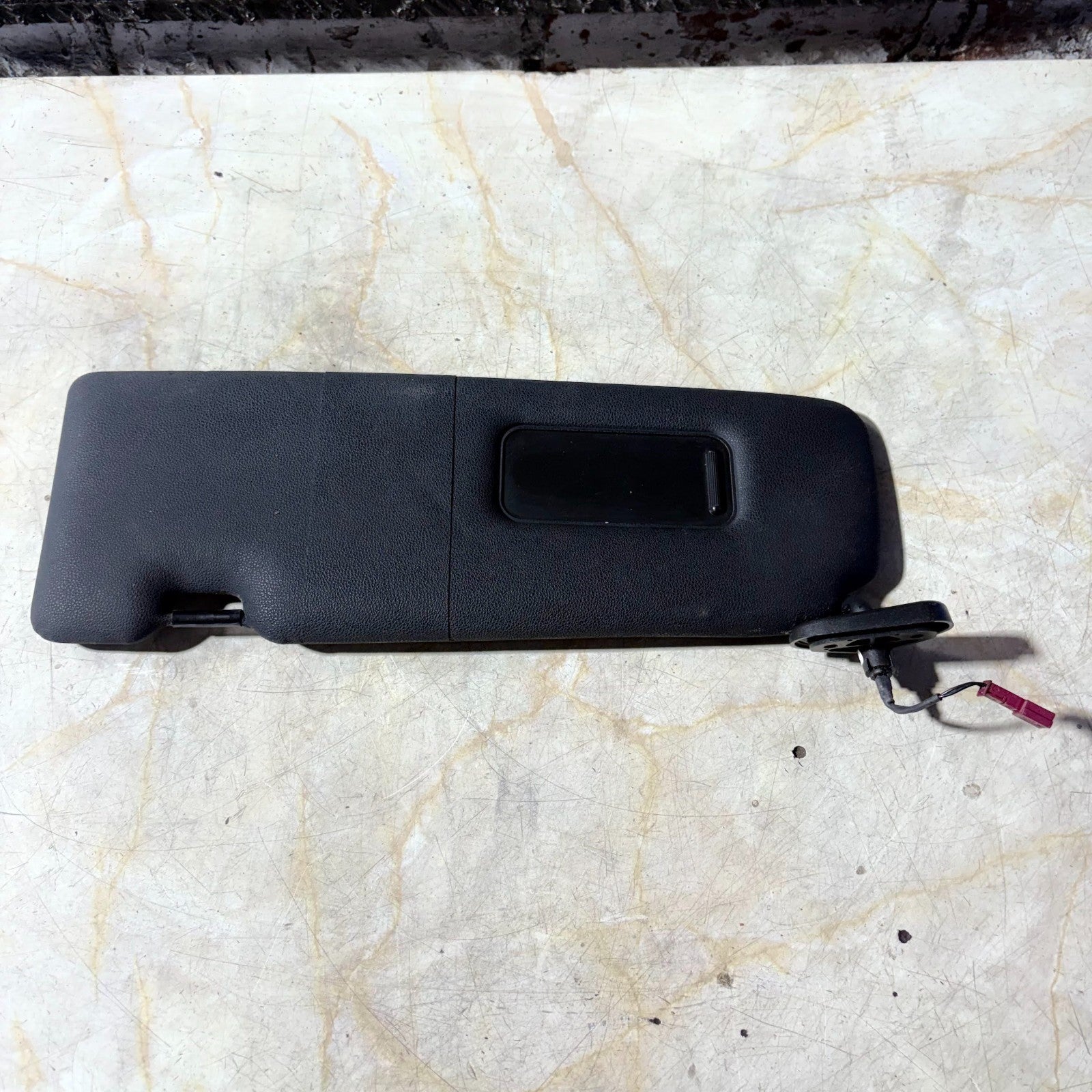 BMW 1 Series 116 E87 E81 2004-2011 Passenger Left N/S Black Sun Visor 8036361