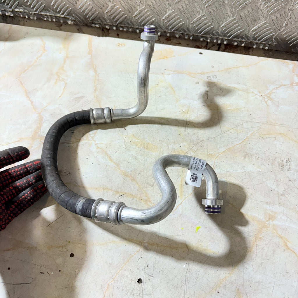 Range Rover Velar 2.0 A/C Suction Hose Pipe HX7319N602BB LR091476 2018-2020